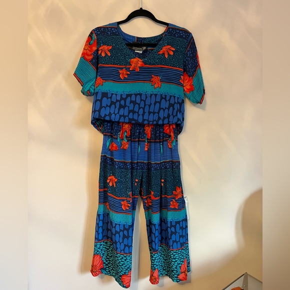 100% silk vintage 2 piece set - wide leg culottes w pockets & short sleeve top - Picture 1 of 15